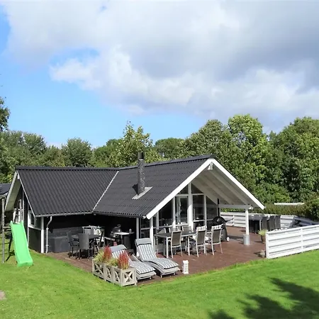 Dom wakacyjny Aulis - 230m From The Sea By Interhome